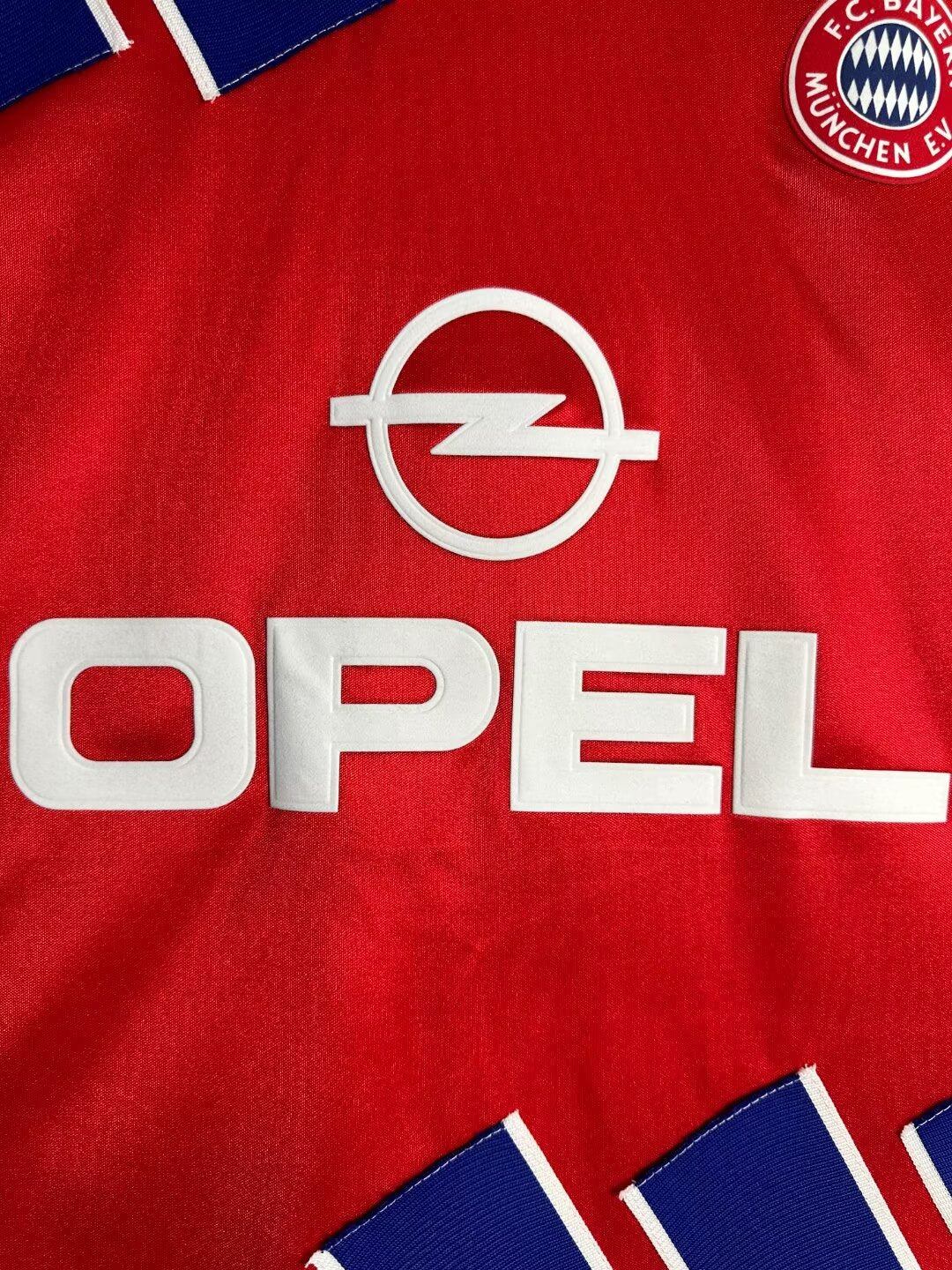 The Bayern Munchen Retro shirt  1993-1995