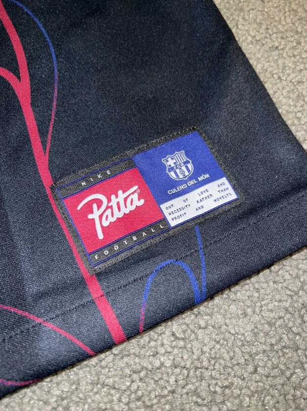 Barcelona Barca X Patta  ( heart and veins )Special edition
